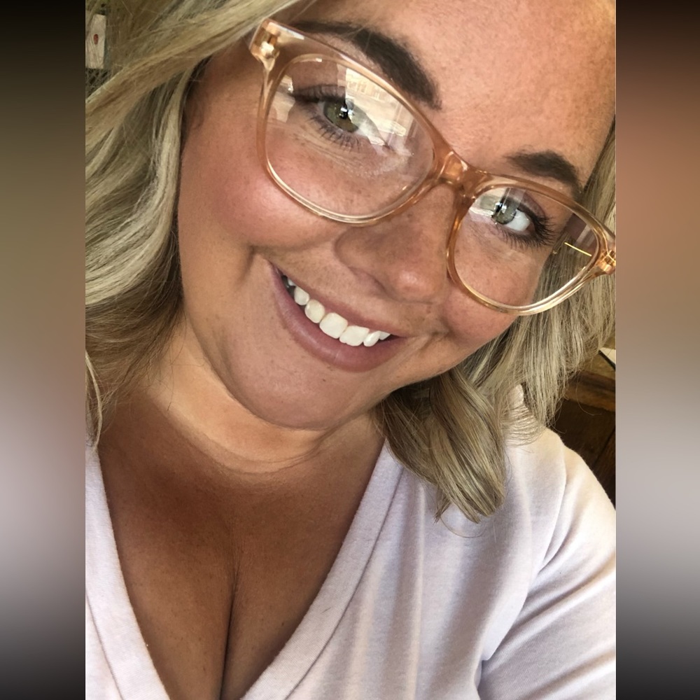 Meet your Posher, Leslie - Picture 3 of 16
